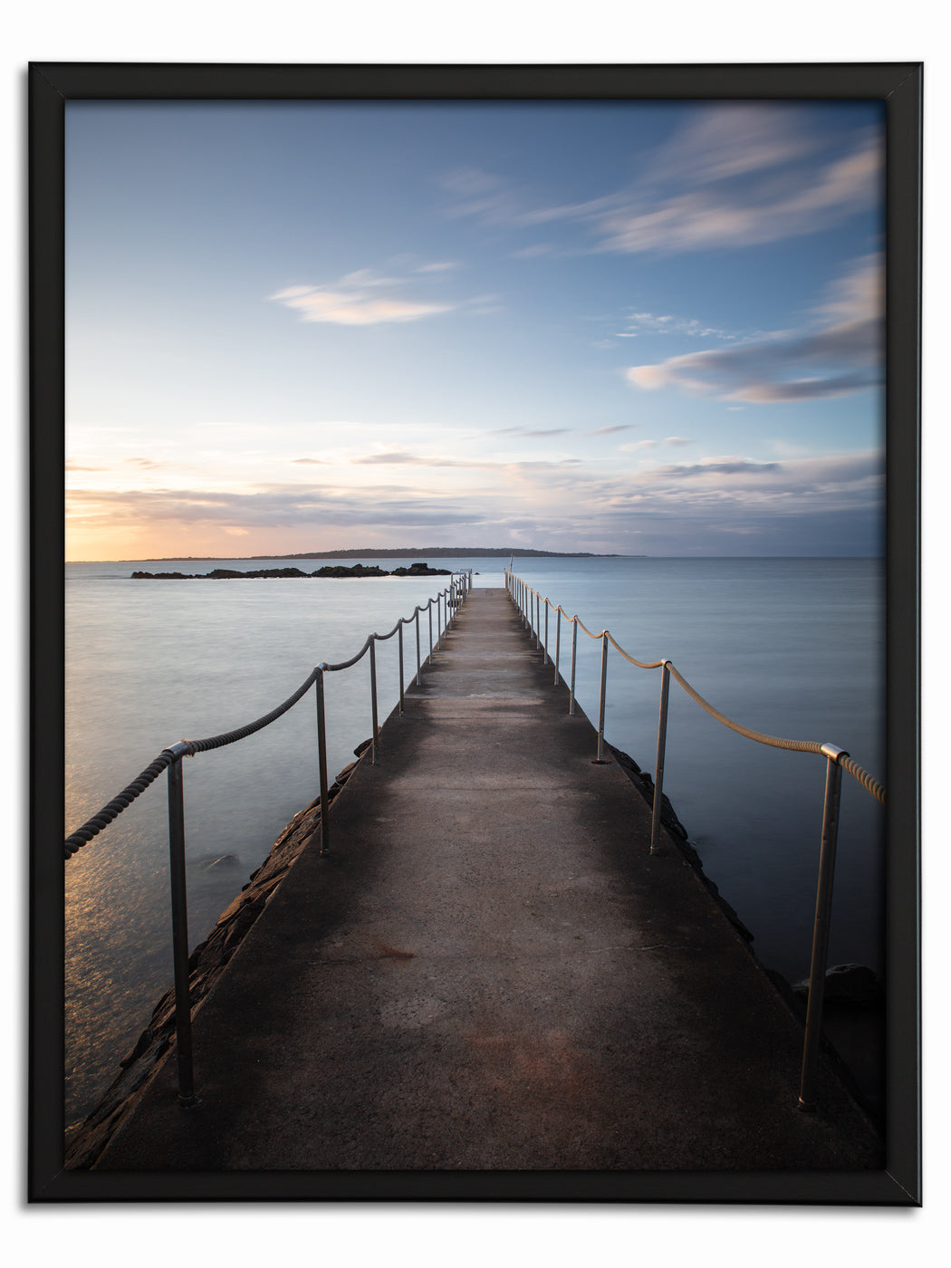 Solnedgång över badbryggan i Torekov