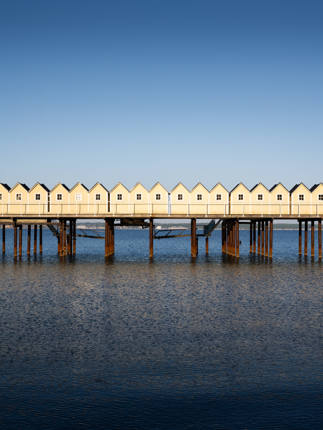 Blå himmel över Pålsjöbaden