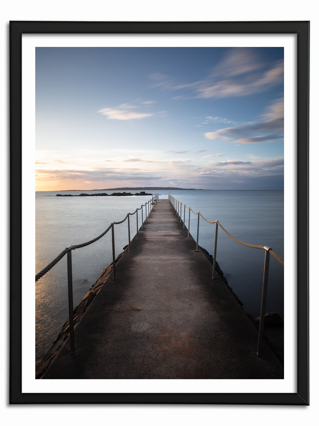 Solnedgång över badbryggan i Torekov